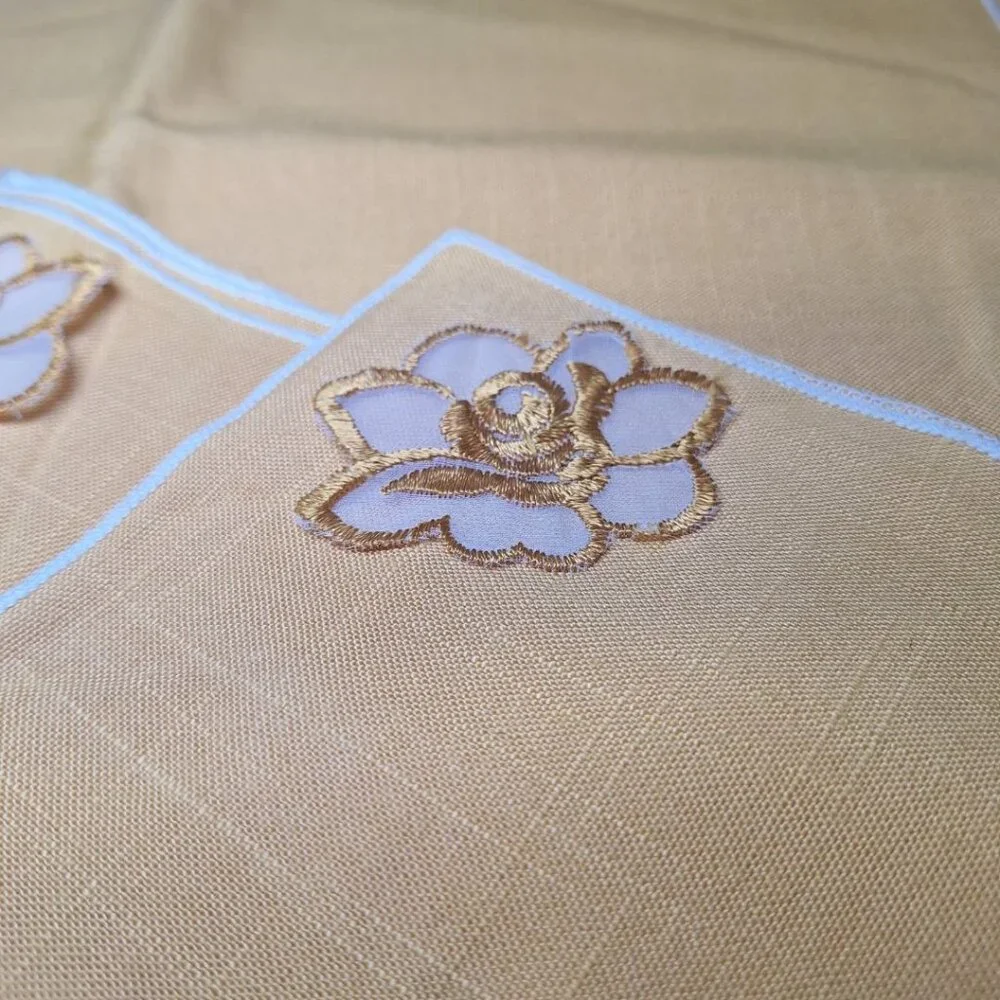 Retro Cloth Napkins Placemats Vintage Yellow Flower 16x11 inches‎ Granny Dining